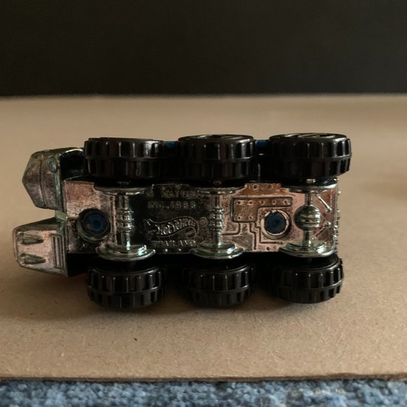 1988 Hot Wheels Radar Ranger Alien Detector Diecast Car - Picture 6 of 6